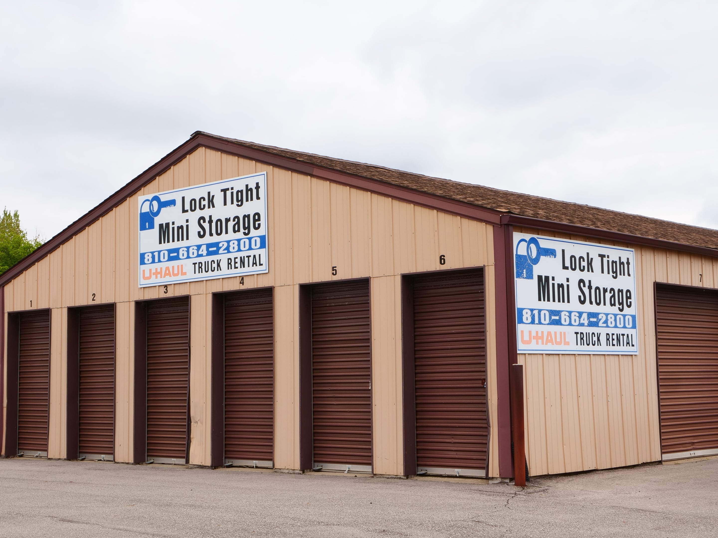 lock tight secure affordable convenient storage lapeer michigan
